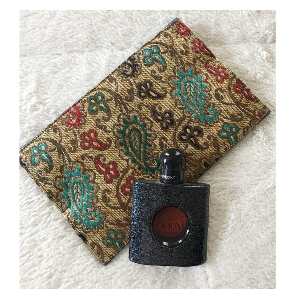 🌷SALE 5 for $25 • Paisley Gold & Teal Clutch
